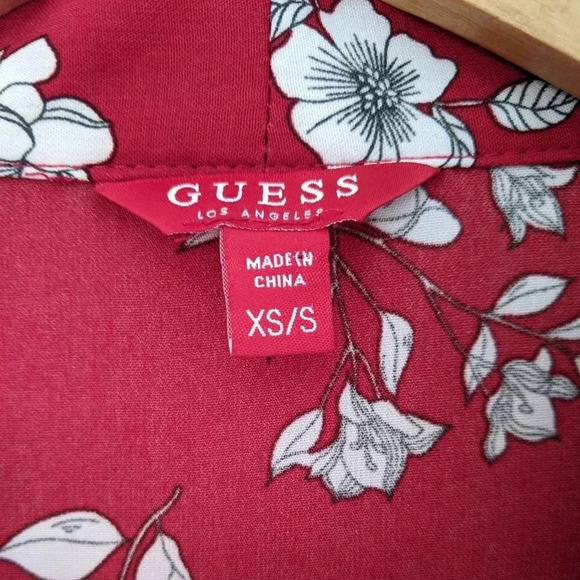 Guess shirt red and white floral pattern kimono style open front - XS - Picture 5 of 9